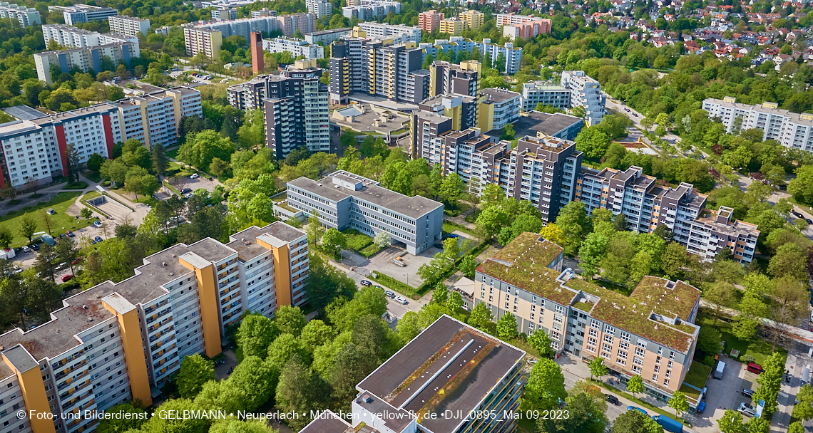 09.05.2023 - Marx-Zentrum mit Karl-Marx-Ring 52-62 und 53-57 in Neuperlach
